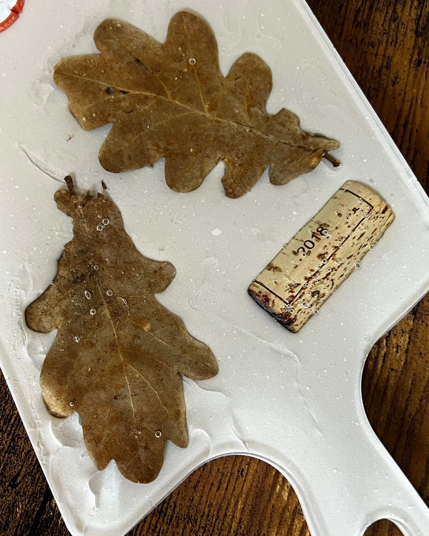 Planche apéro beige feuille de chêne capsule champagne chasse