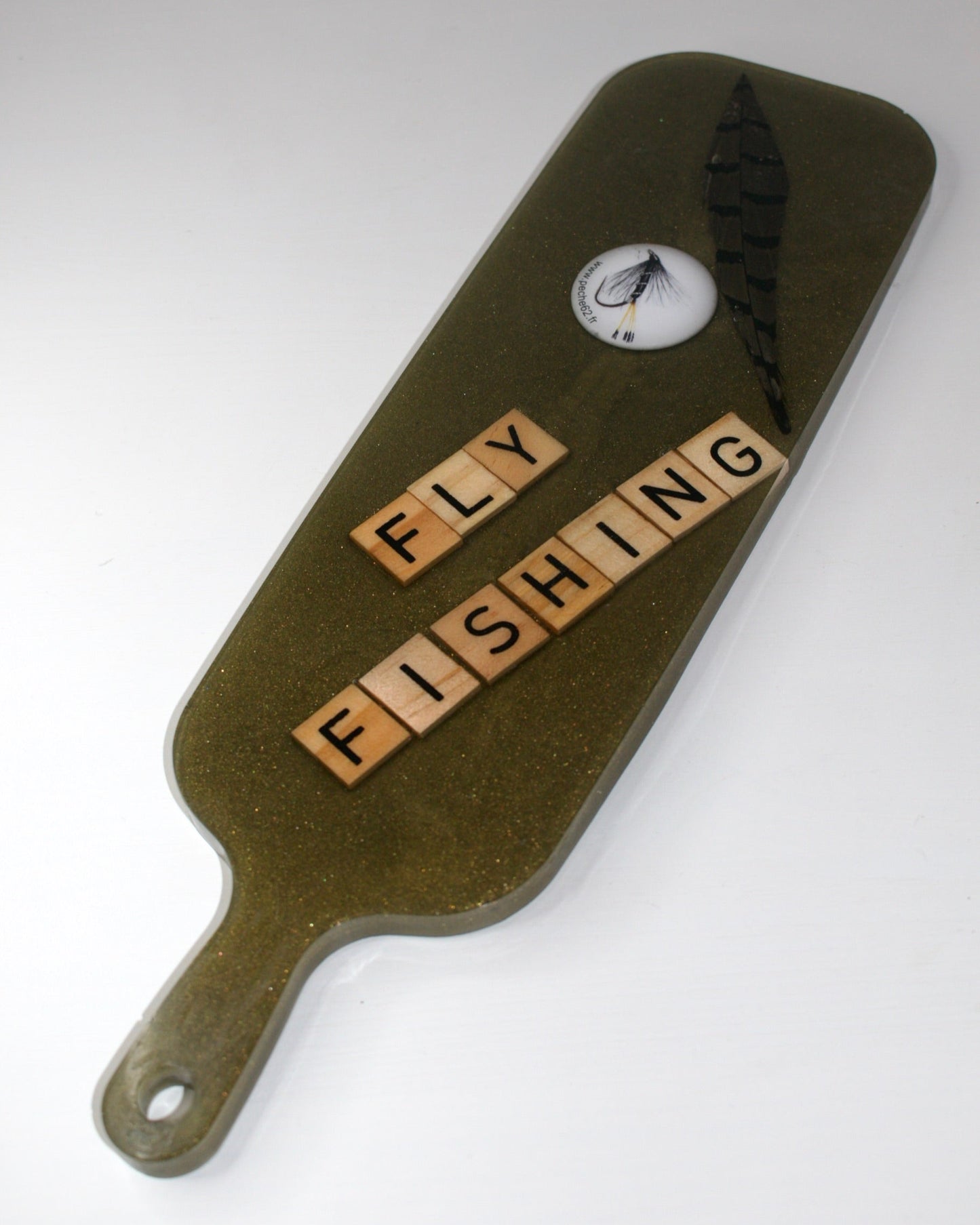 Planche apéro kaki Fly Fishing et plume de queue de faisan commun